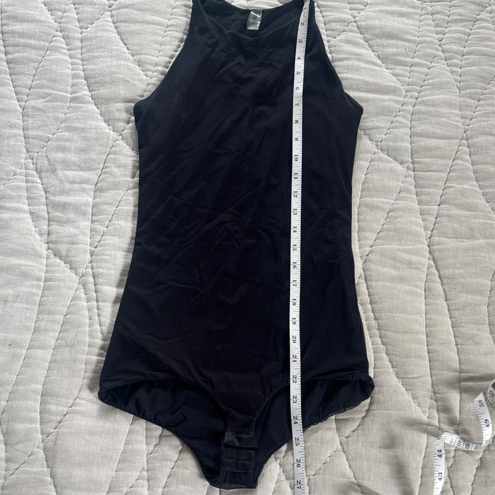 Chic Black Women's Bodysuit - Picture 5 of 6